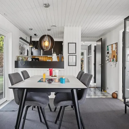 1109 Holiday home *