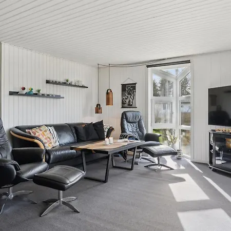 1109 Holiday home *